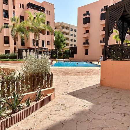 Oasis De Detente Avec Terrasse Et Vue Sur Piscine Marraquexe Exterior foto